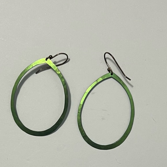 Holly Yashi Elegant Green Hoop Earrings - Picture 2 of 2